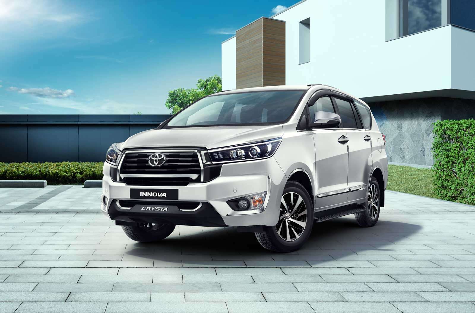 Toyota Innova Crysta Cab on Rent